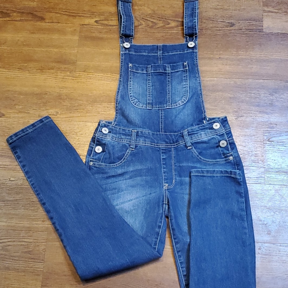 Skinny jean overalla